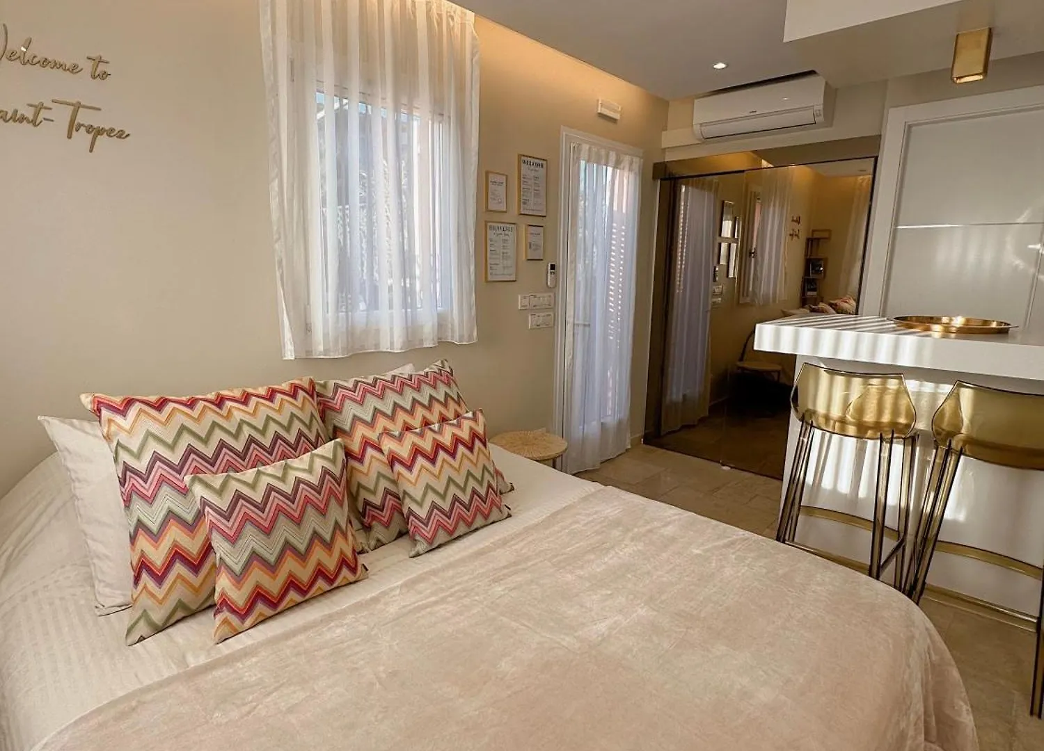 Studio Climatise, Terrasse, Parking Prive, 50M De La Plage Saint-Tropez 0*,  France