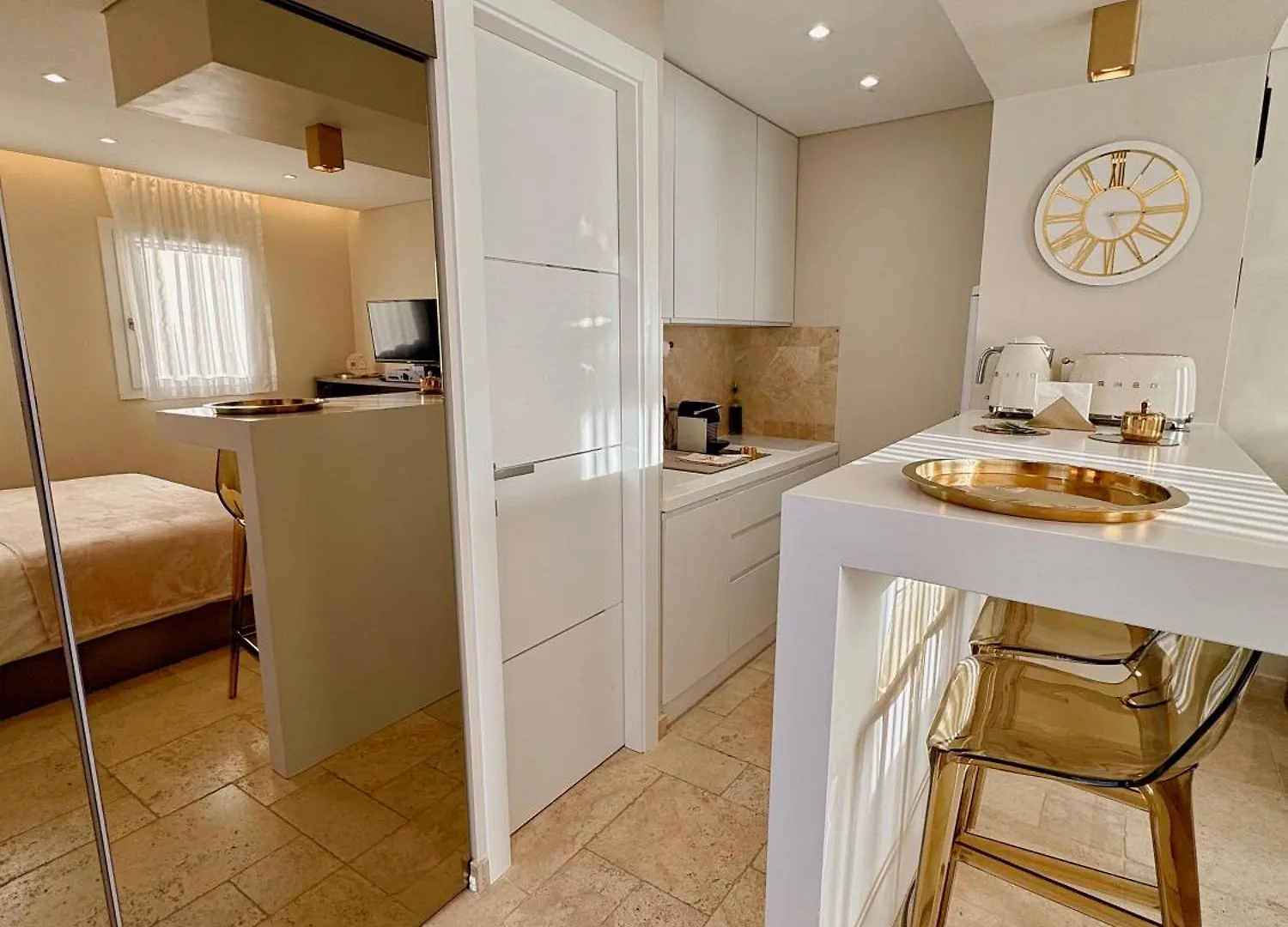 Apartamento Studio Climatise, Terrasse, Parking Prive, 50M De La Plage Saint-Tropez